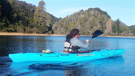 Kayak ATLANTI-KAYAKS AUSTRAL 1 persona, incluye 1 Remo  