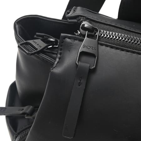 Mochila SKORA Safi 40426 Eco Cuero Engomado 16 Pulg